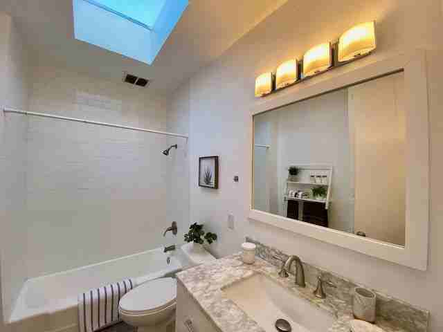 1217 N Virgil Ave ##7 - Photo 6 of 19