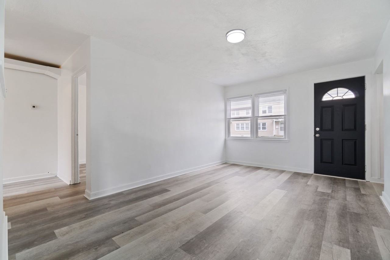 30 Midland Heights Circle - Photo 3 of 19