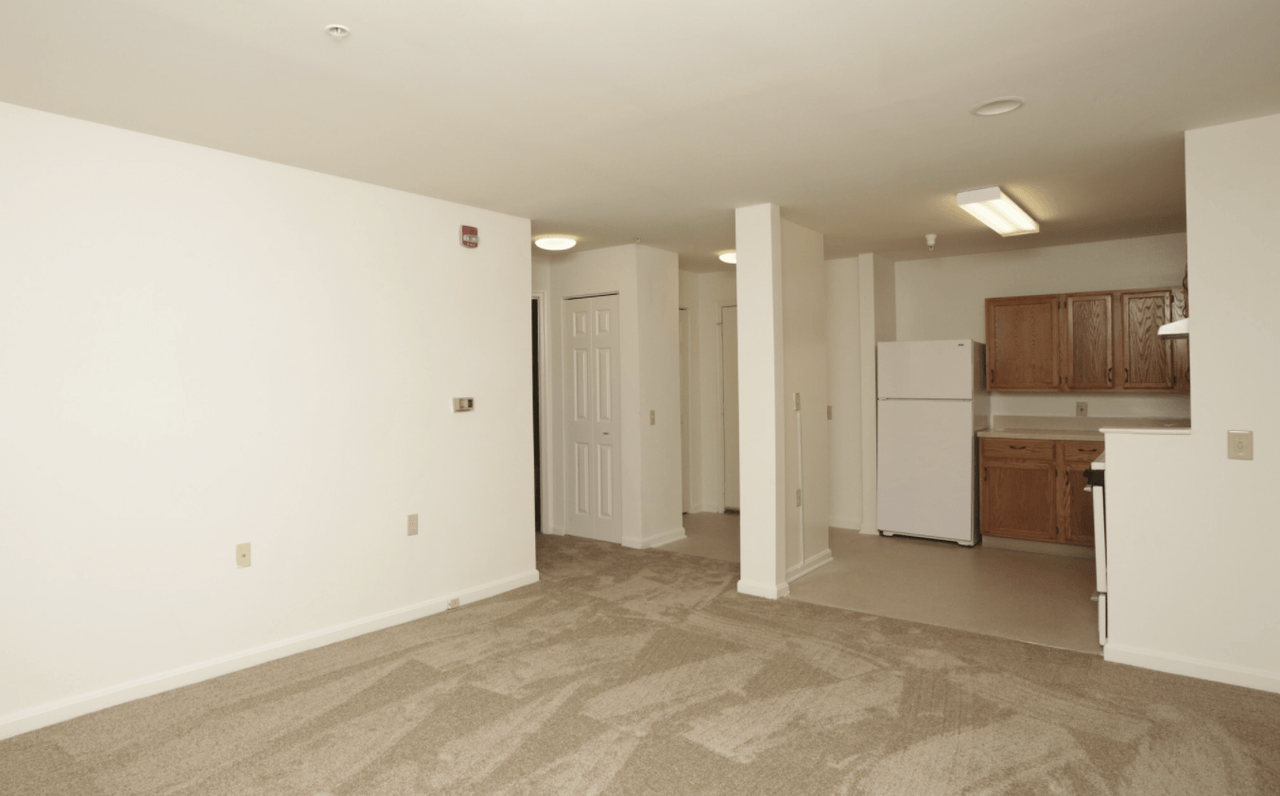 Selborne House of Dorsey Hall - Photo 4 of 32