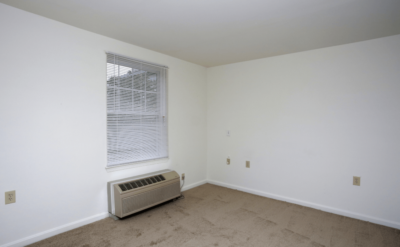 Selborne House of Dorsey Hall - Photo 5 of 32