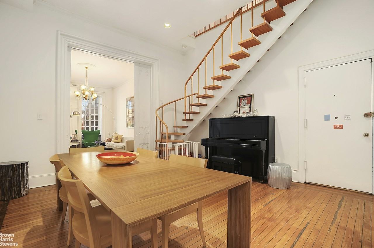 20 W 16th St - Photo 4 of 10