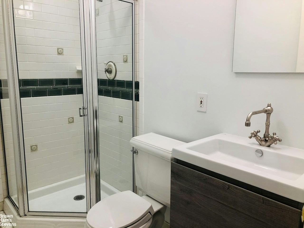 20 W 16th St - Photo 5 of 10