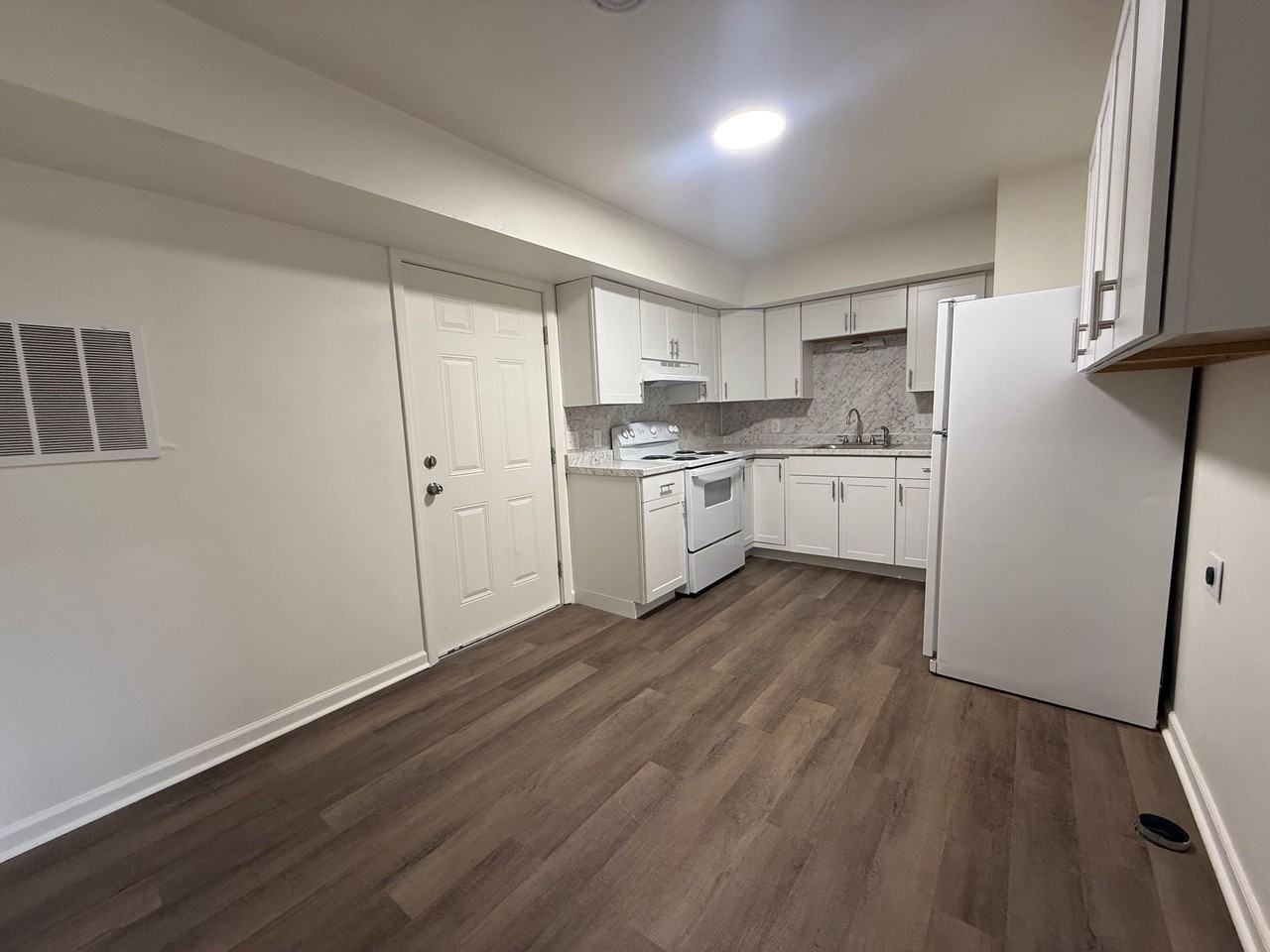 Cypress Townhomes - Photo 5 of 20