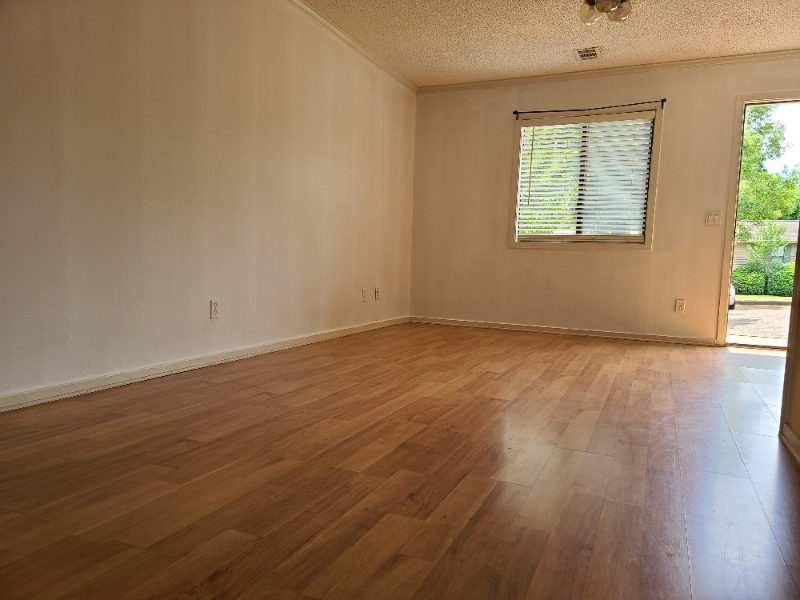 10 Canterbury Ct - Photo 3 of 30