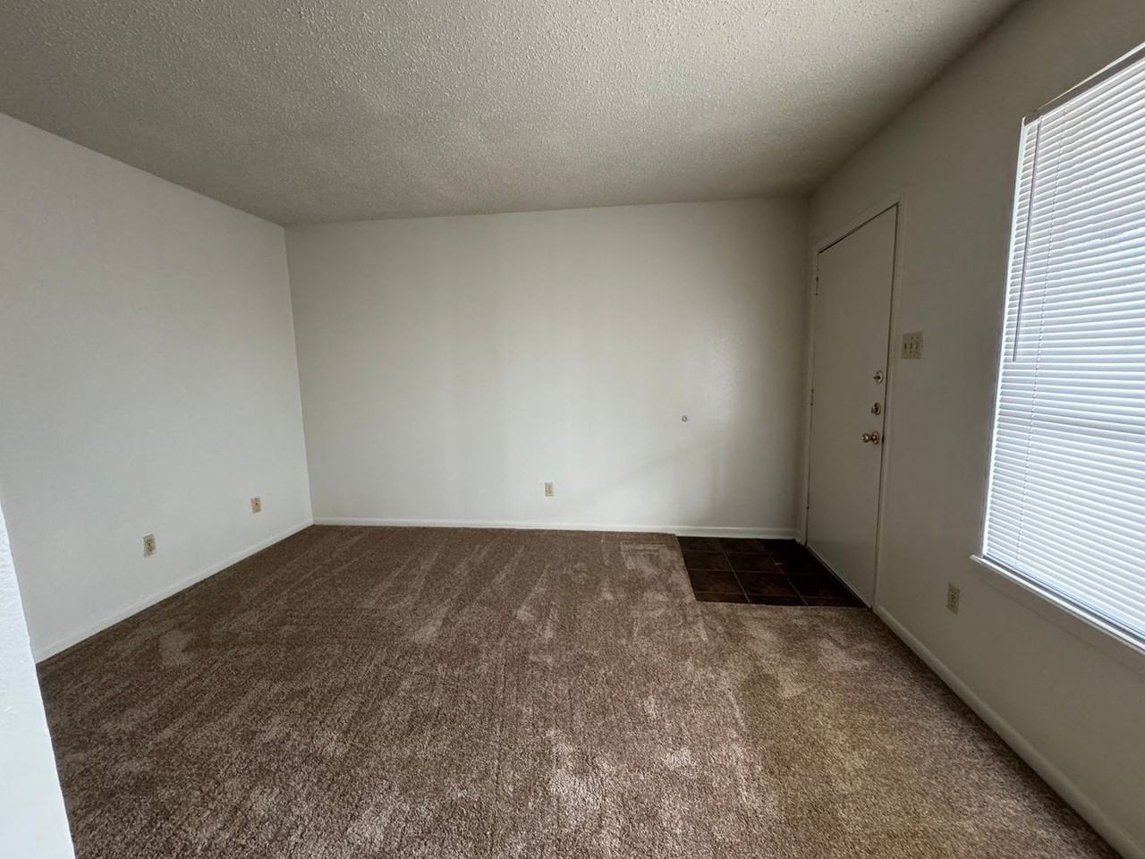 3107 Atkinson Ave - Photo 4 of 29