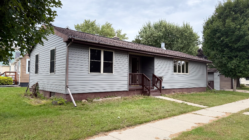 509 Loomis Dr - Photo 2 of 15