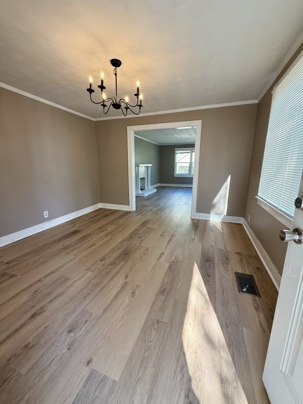 1105 E 5th St - Photo 2 of 16