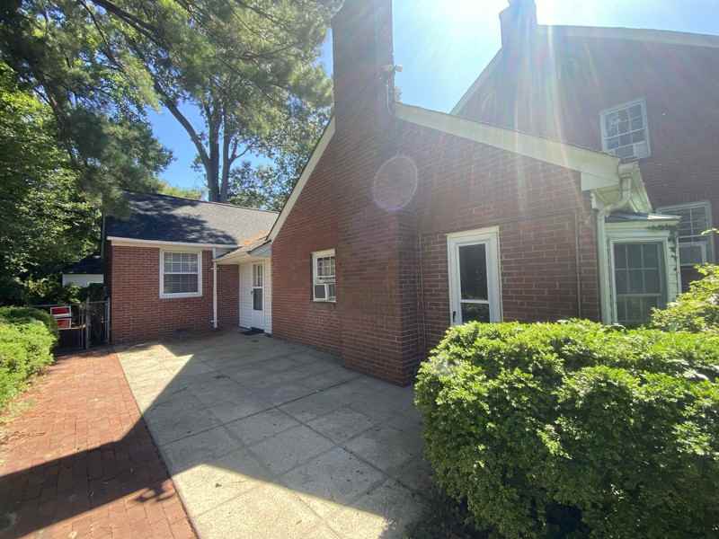 24 Holly Dr - Photo 3 of 20