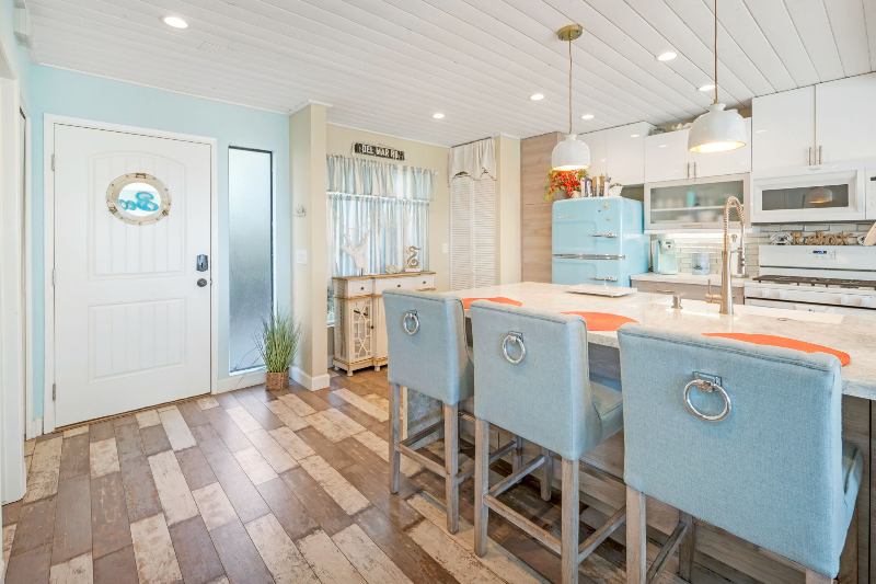 303 8th Street - Photo 2 of 20