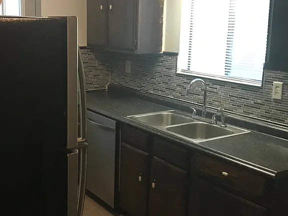 5556 Liberty Rd - Photo 5 of 9