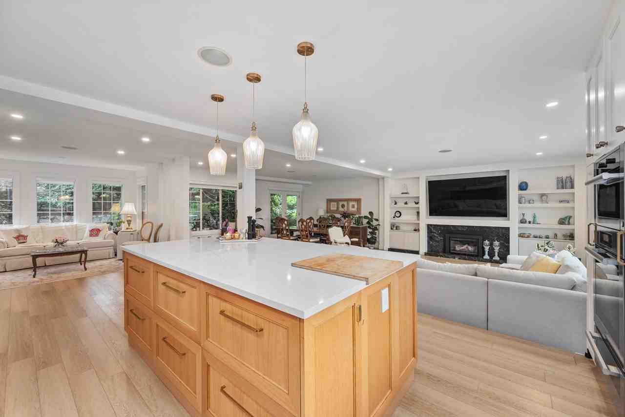 1390 Lawson Avenue - Photo 3 of 24