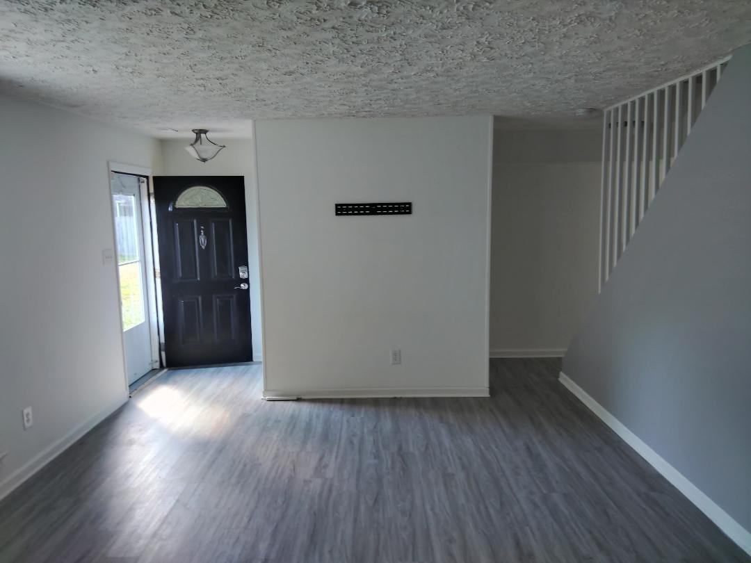 300 Oakway Ct #NA - Photo 2 of 13