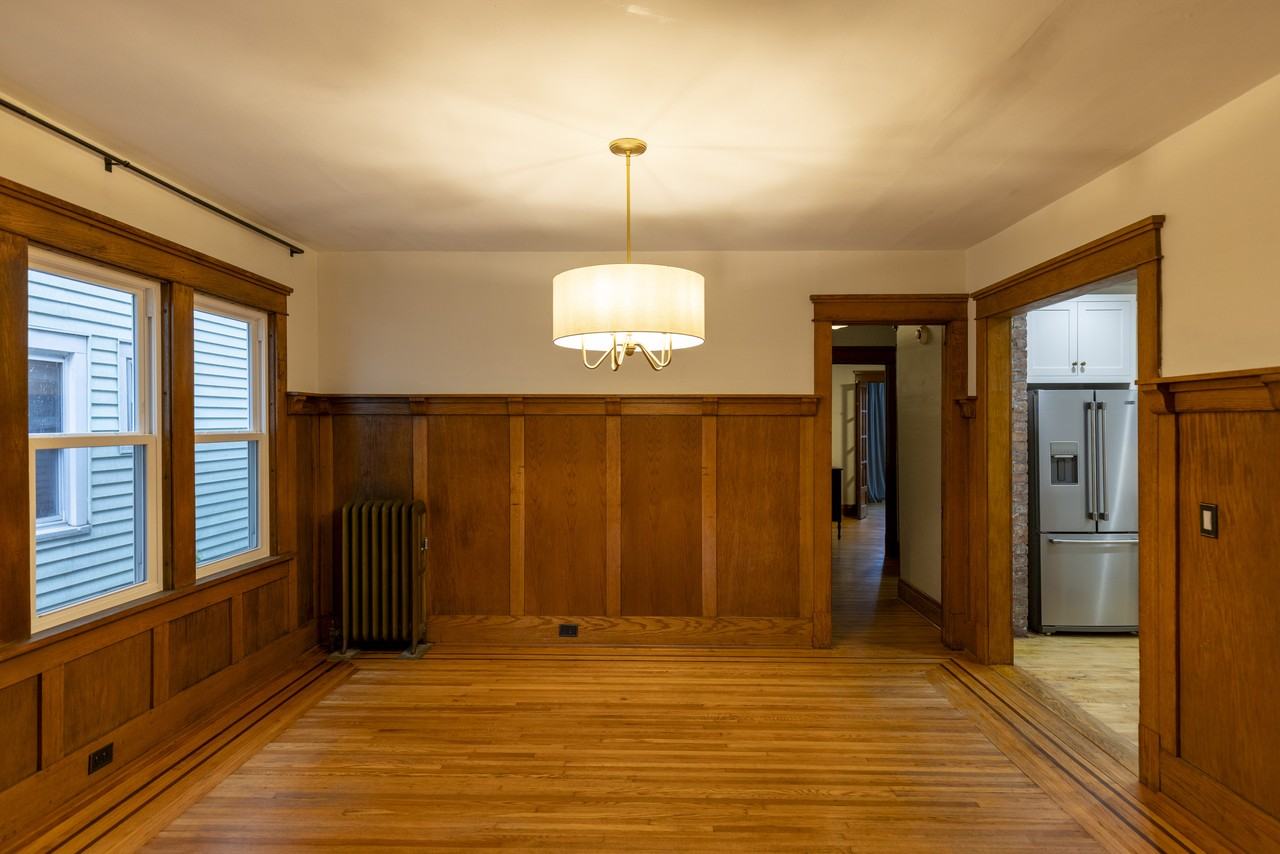 753 Amherst St - Photo 3 of 10