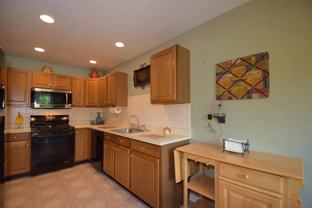555 Broxton Ct - Photo 1 of 1