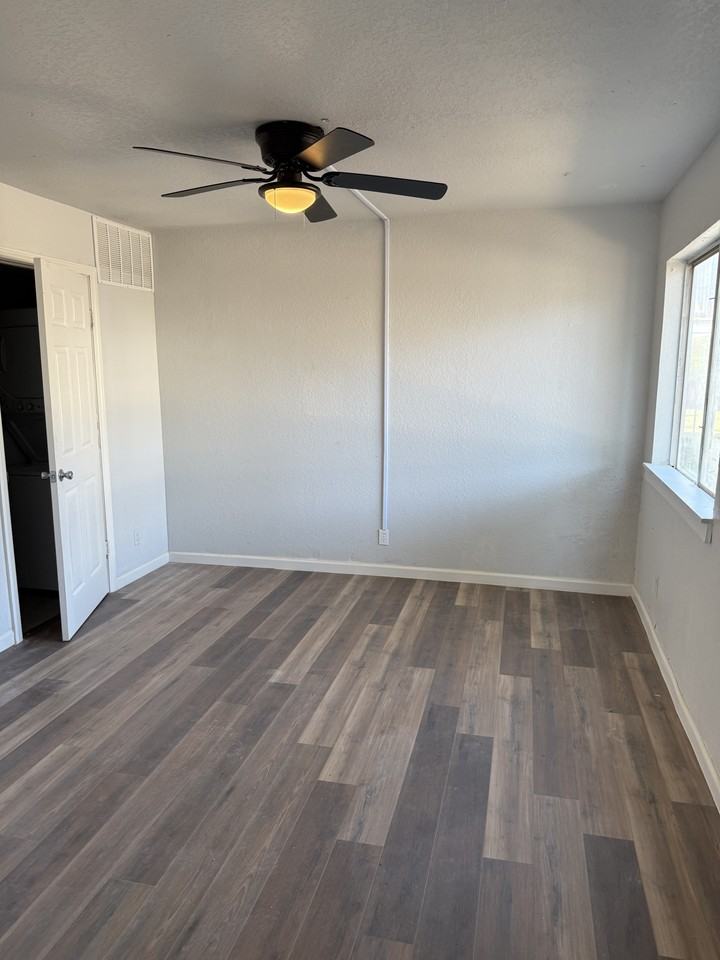 1804 E 66th St #E101 - Photo 2 of 5