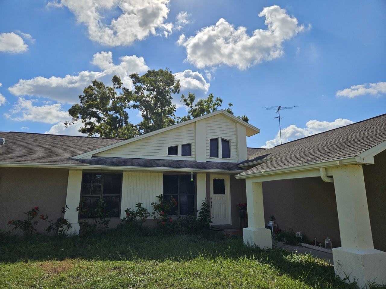 1038 Begonia Dr #NA - Photo 2 of 14