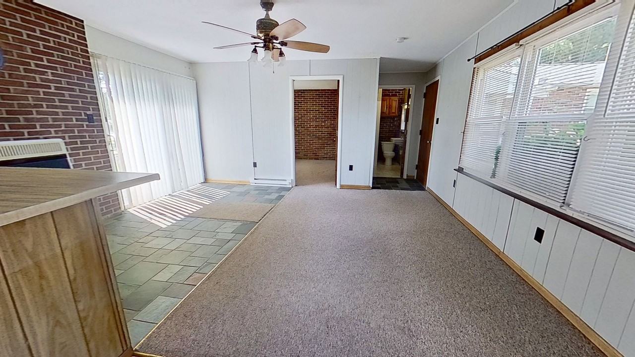 13329 Winterstown Rd - Photo 2 of 6