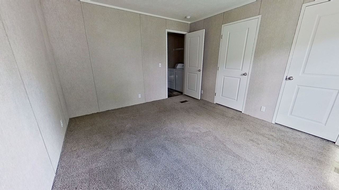 3 Locust Ln - Photo 5 of 10