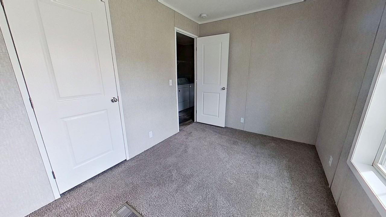 3 Locust Ln - Photo 6 of 10