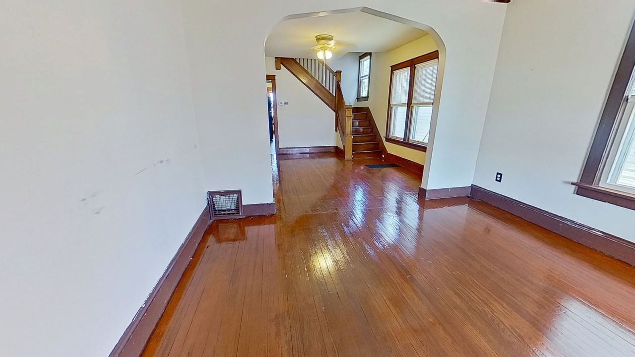 607 3rd St - Photo 2 of 13