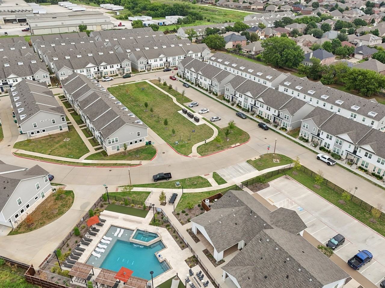 Carmel Villas - Photo 6 of 23