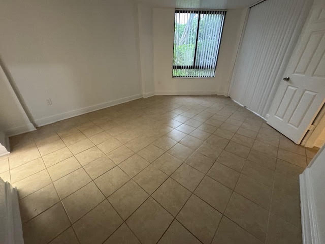 Fairway Views - Photo 4 of 7