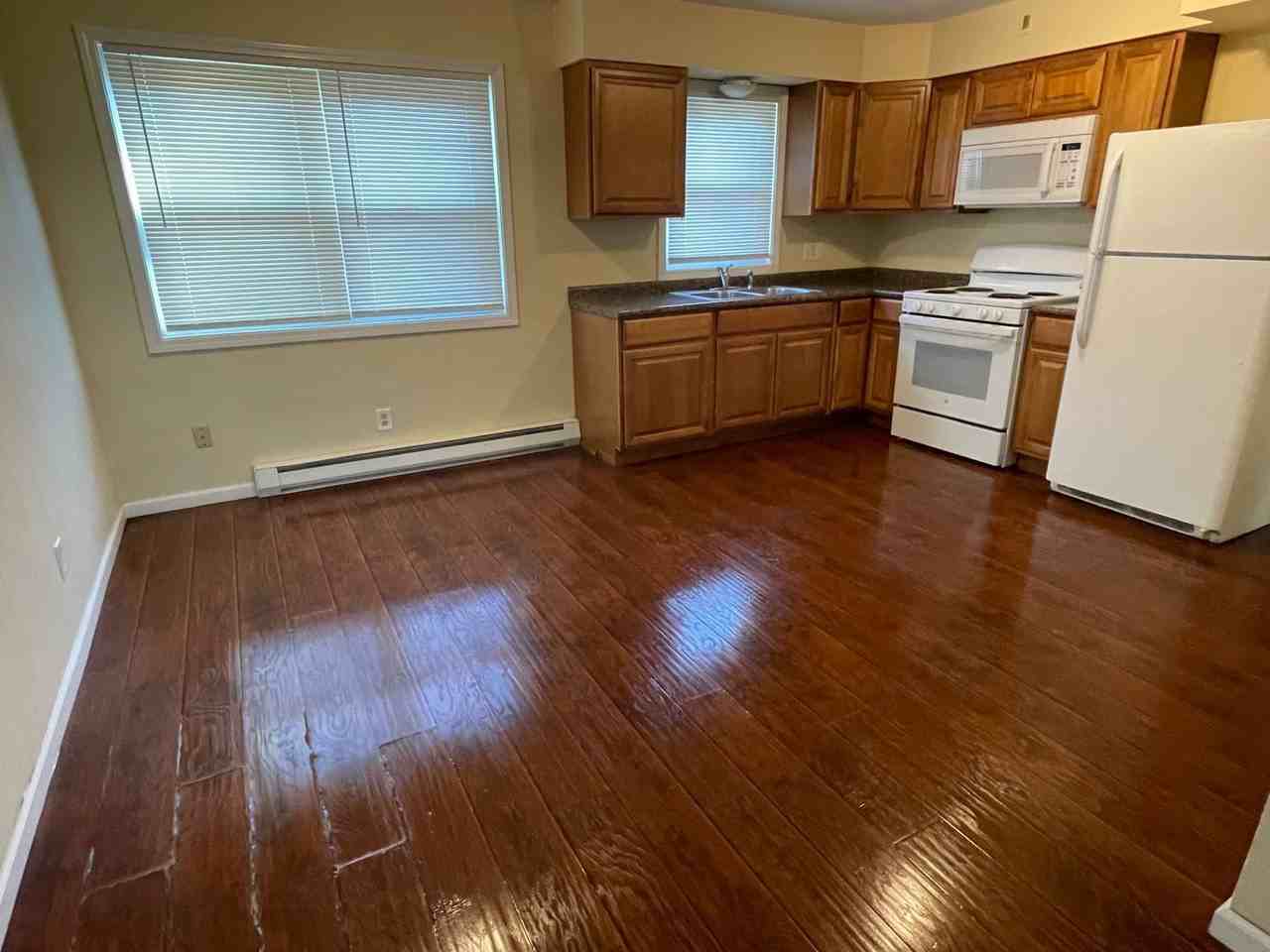 1904 Auburn St - Photo 2 of 11