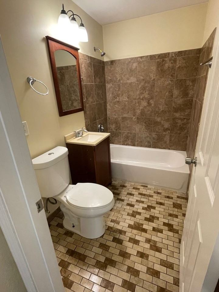 1904 Auburn St - Photo 7 of 11