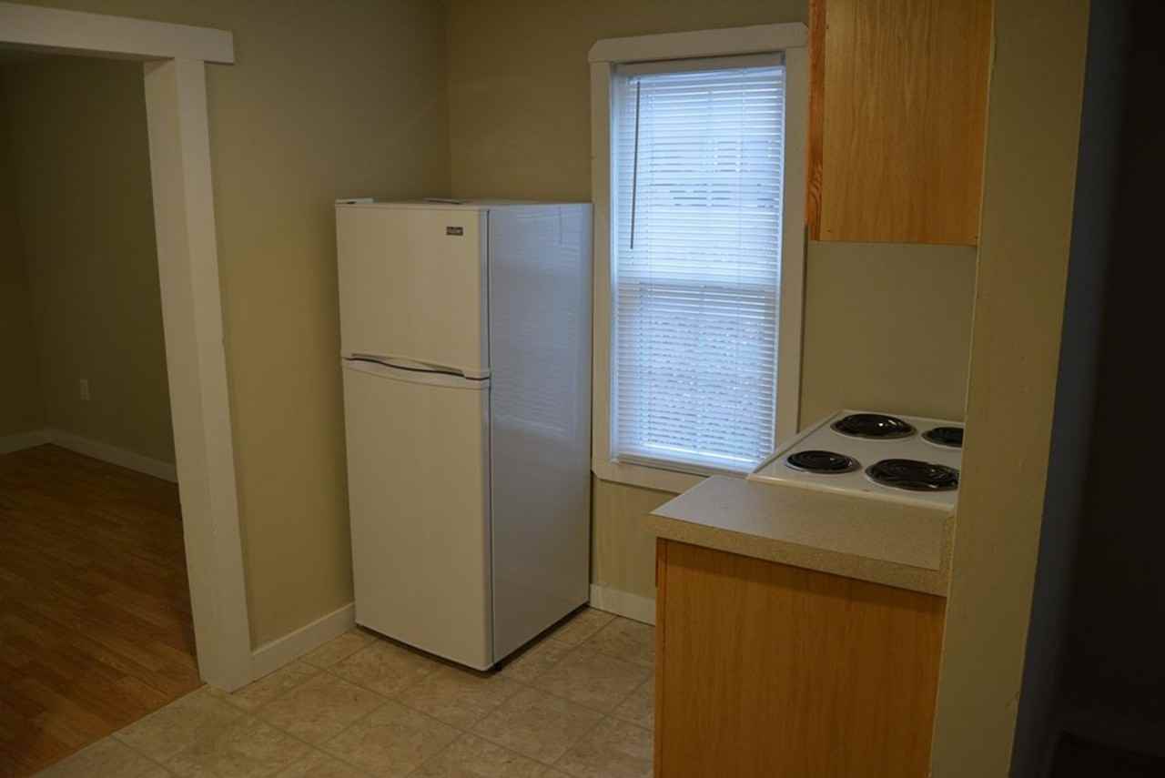 221 Hilton St - Photo 2 of 11