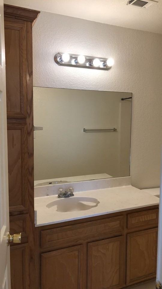 3802B Hitchrock Dr - Photo 7 of 12