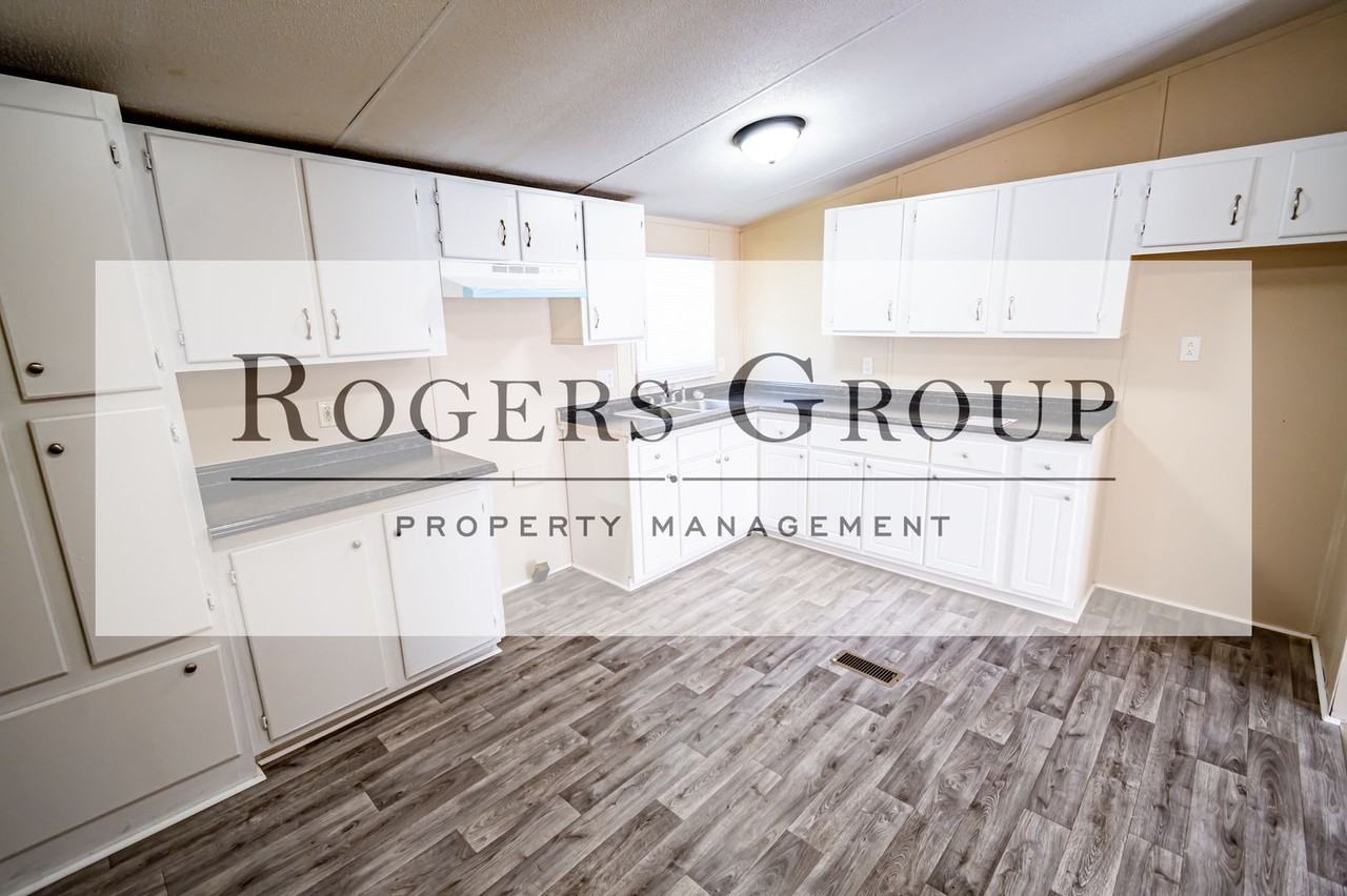 131 Brunswick Ln - Photo 2 of 9