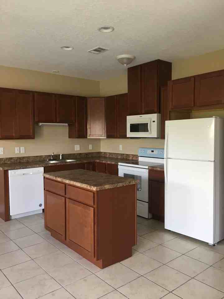 403 Judy Pl - Photo 6 of 16