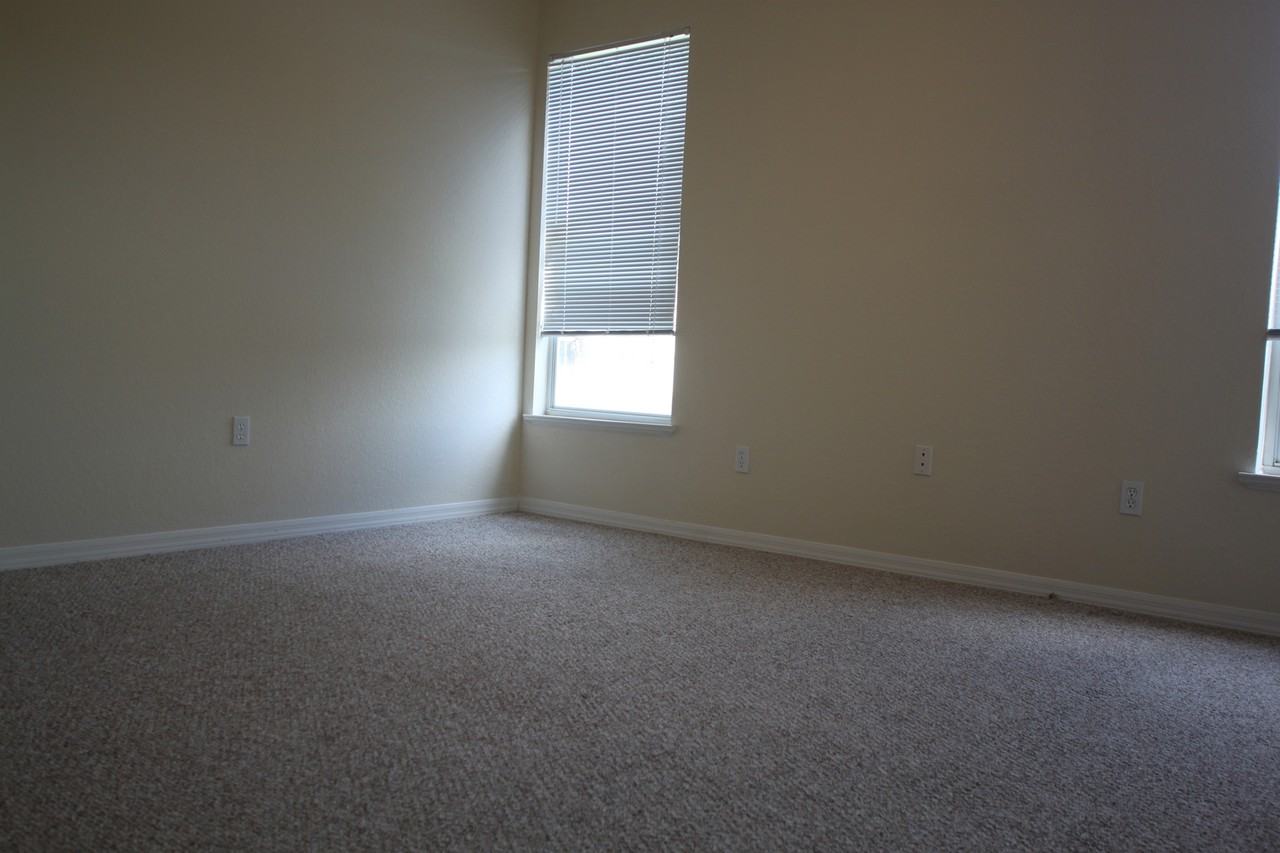 5811 Legacy Crescent Place #202 - Photo 7 of 22
