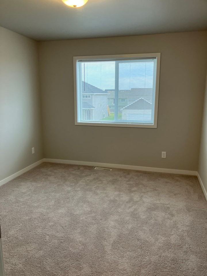 6683 28th Street South - Photo 4 of 17