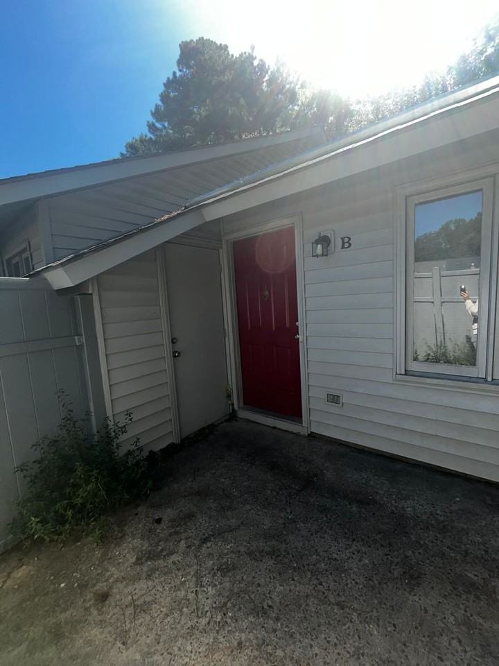 7B Mulberry Ln - Photo 2 of 13