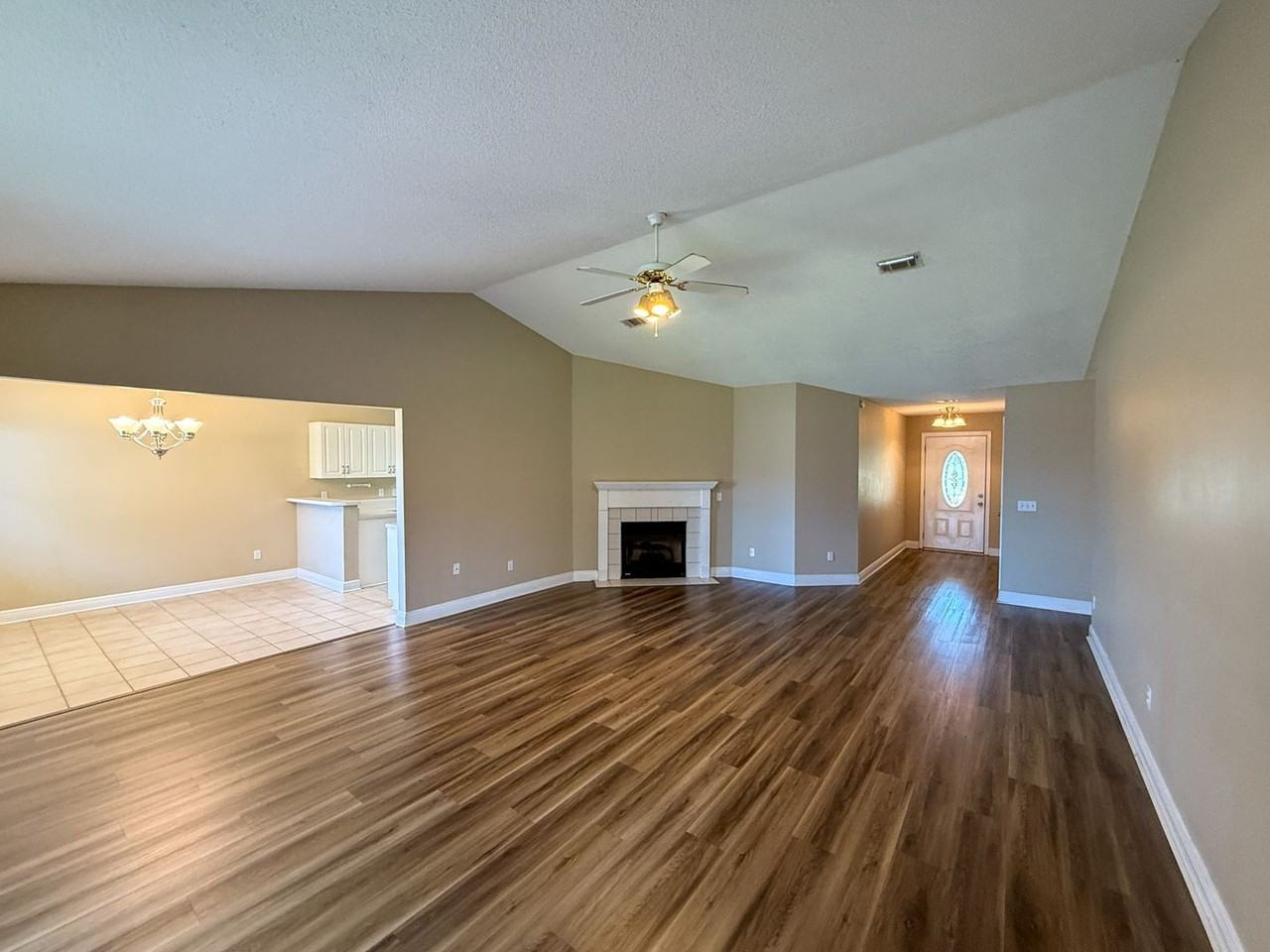 1519 Sandcliff Dr - Photo 2 of 24