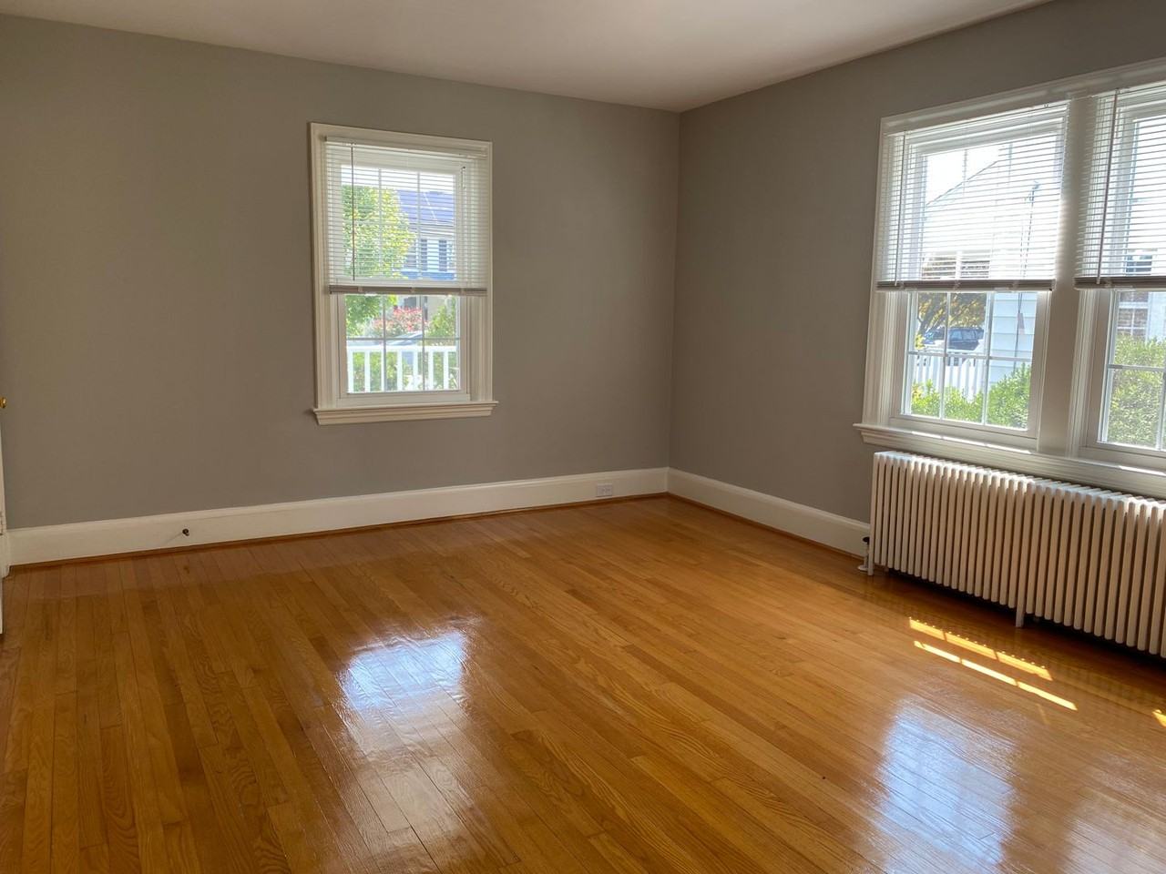 202 Edmund St - Photo 6 of 38