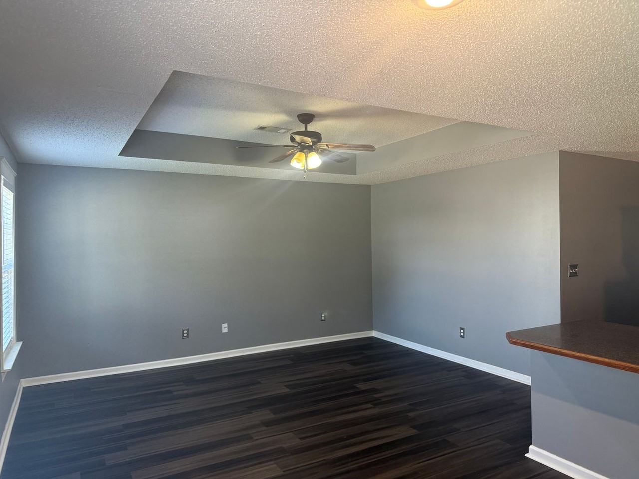 111 Butterfield Xing - Photo 3 of 17