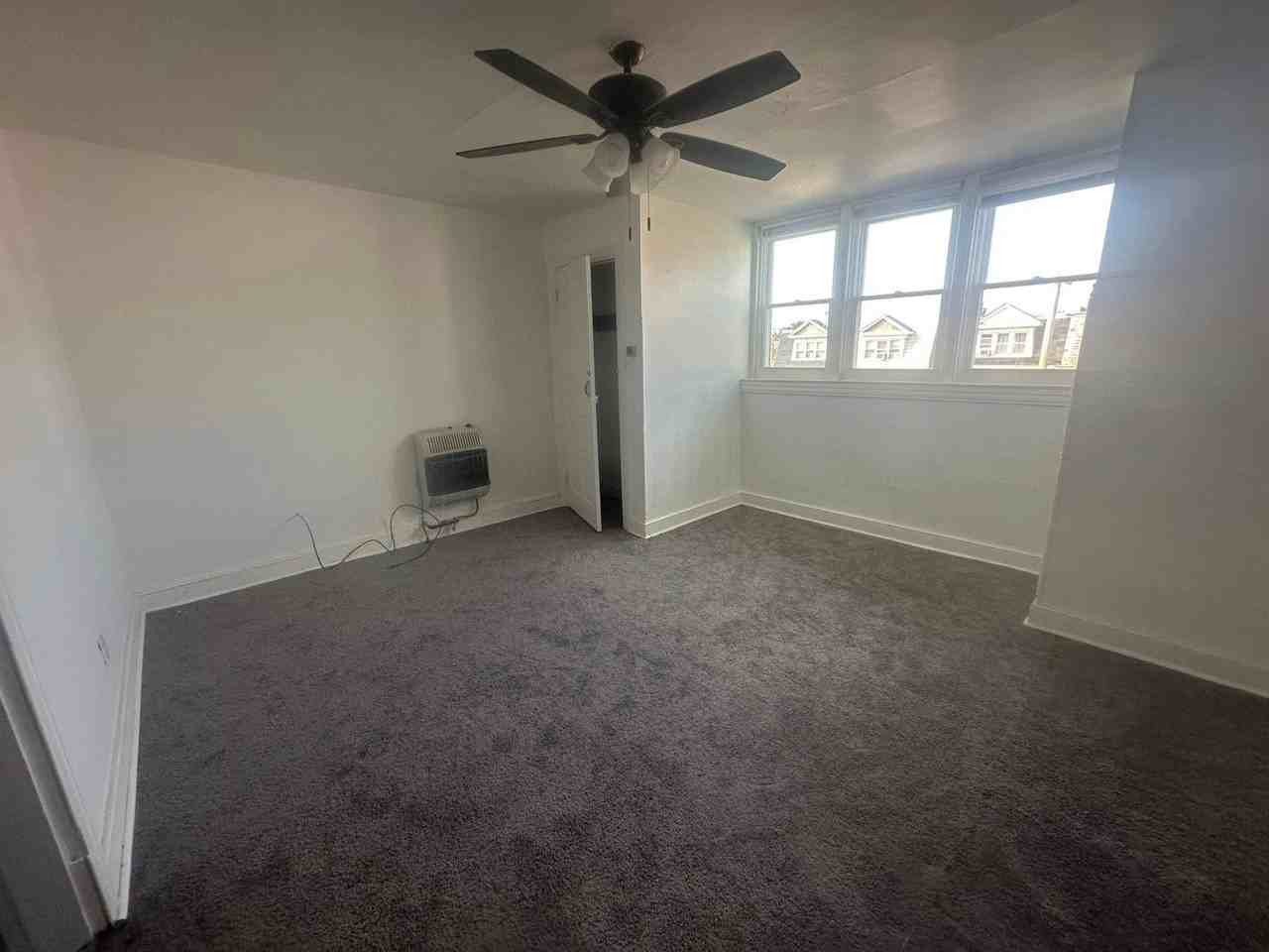 632 Roosevelt Ave - Photo 2 of 3