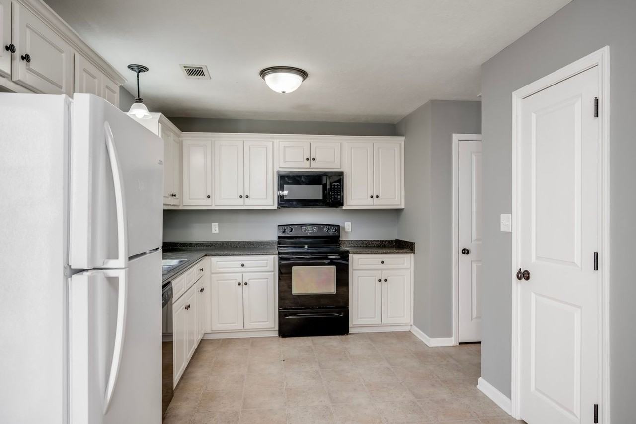716 Whispering Willow Way - Photo 4 of 26