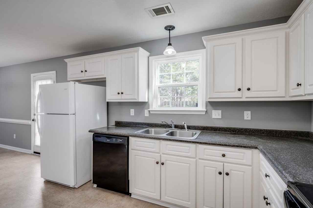 716 Whispering Willow Way - Photo 5 of 26