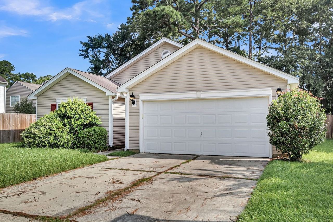 101 Sparkleberry Lane - Photo 2 of 36