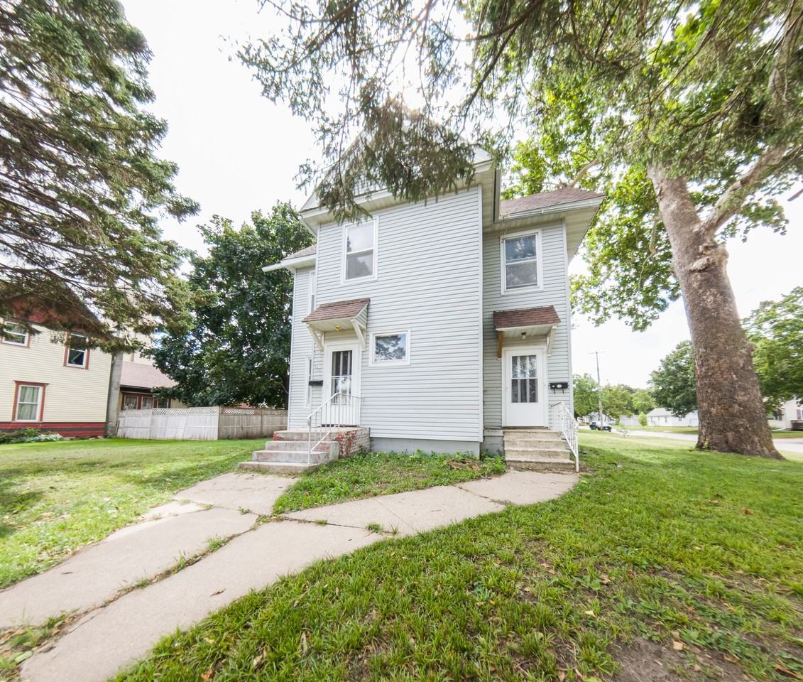 501 E Lincoln Way - Photo 2 of 2