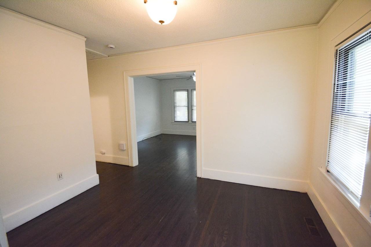 819 6th Ave Se - Photo 5 of 15