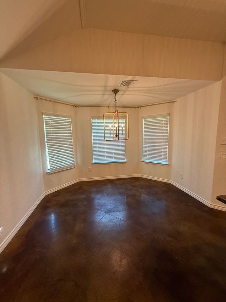 2039 Rustling Oaksdrive - Photo 4 of 16