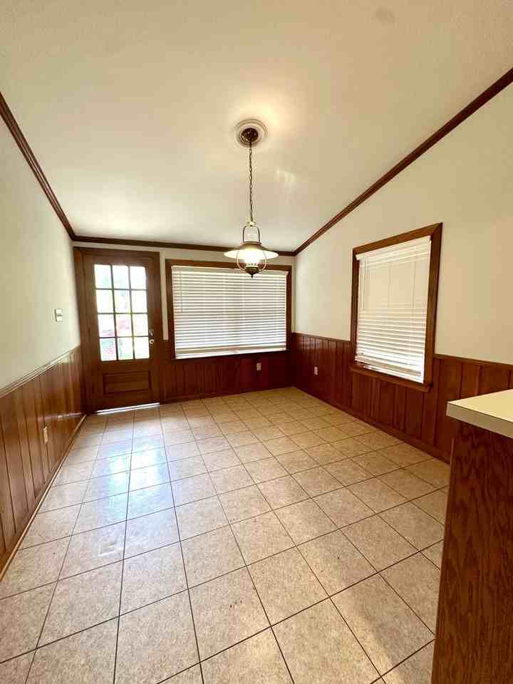 9372 Woodbine St - Photo 6 of 24