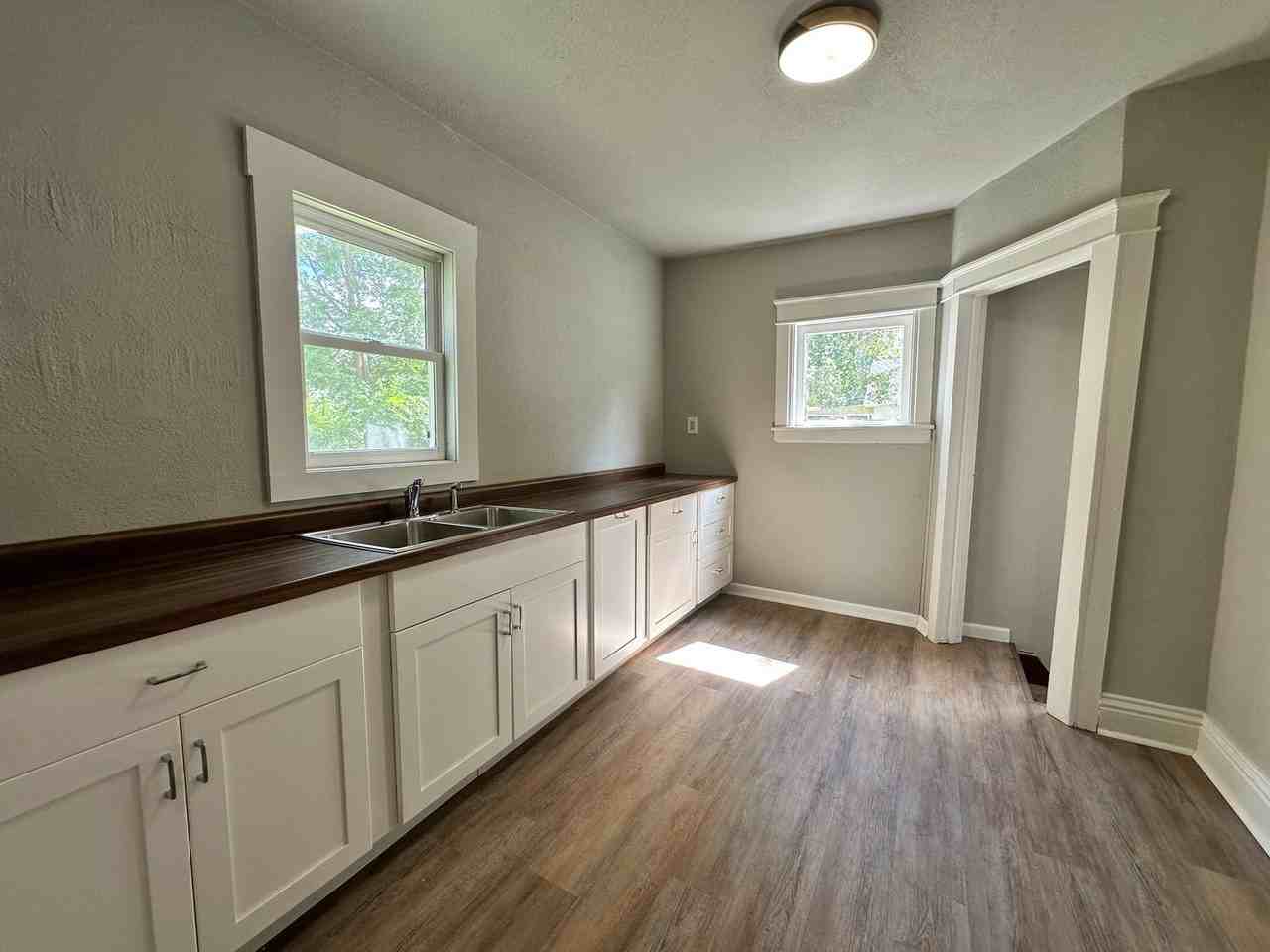 198 Lathrop Avenue - Photo 7 of 22