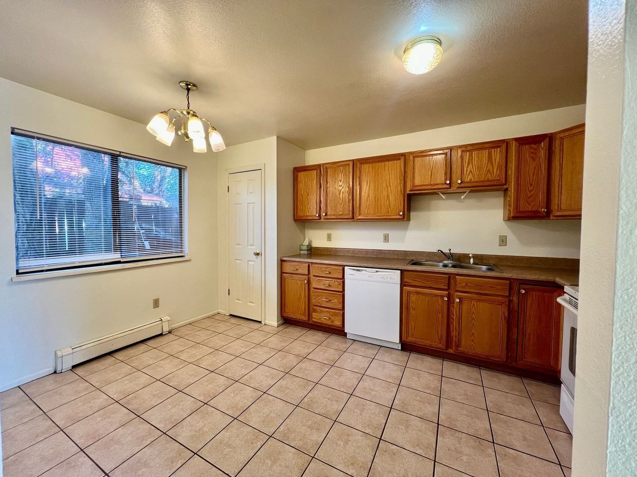 133 E 12th St - Photo 3 of 14