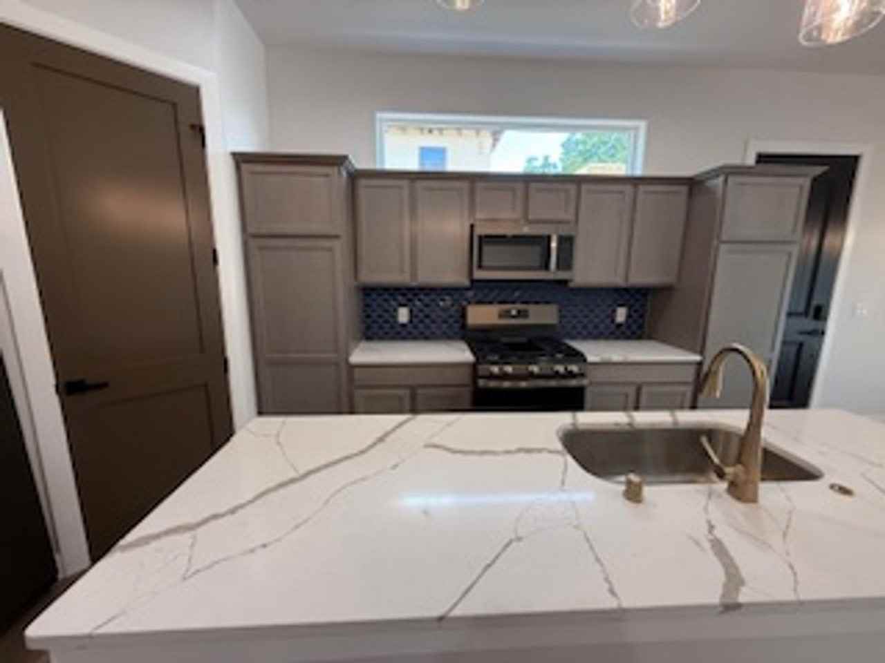 1003 N Armijo St - Photo 2 of 28