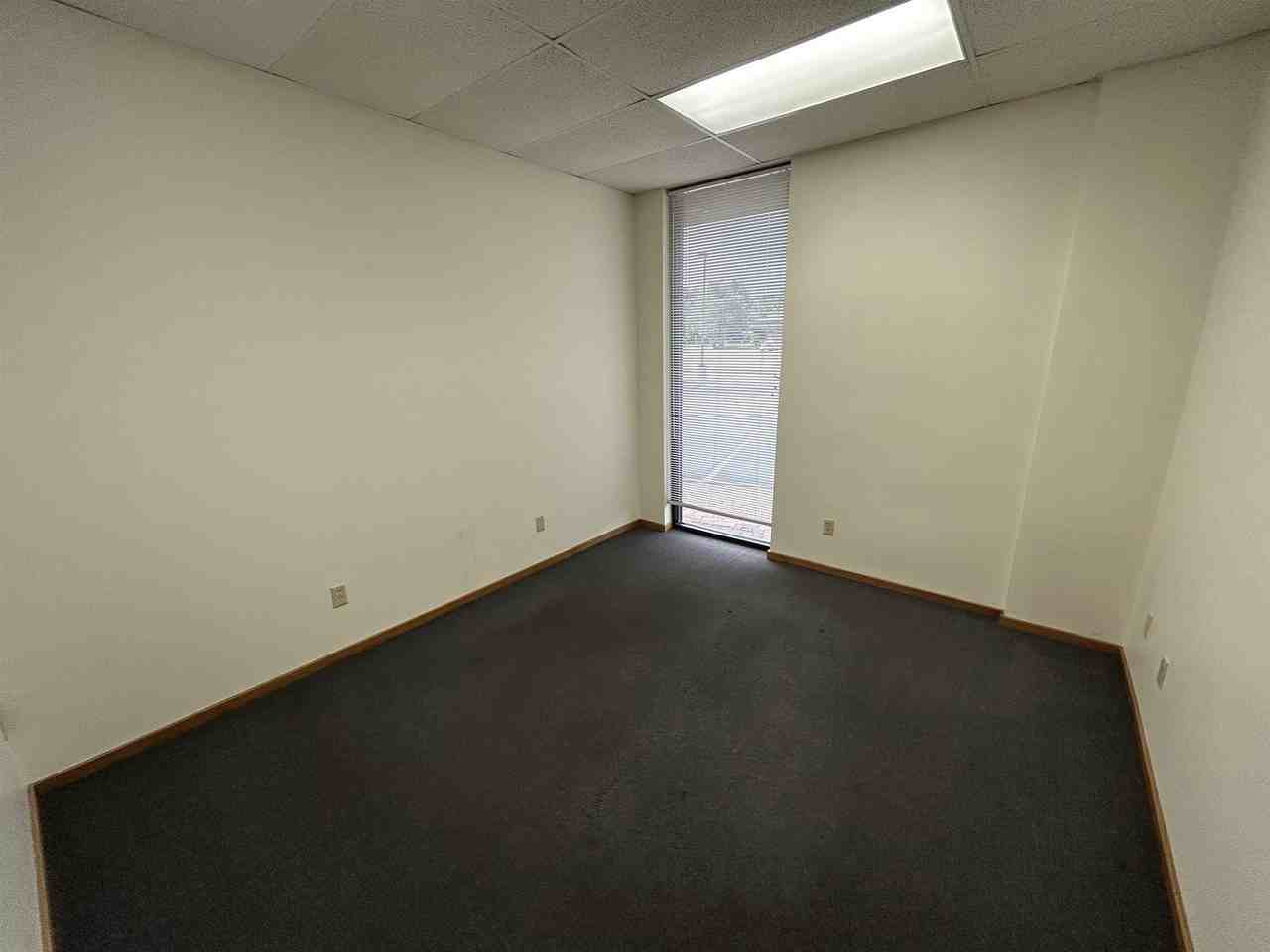 1840 Post Rd #2 - Photo 6 of 14